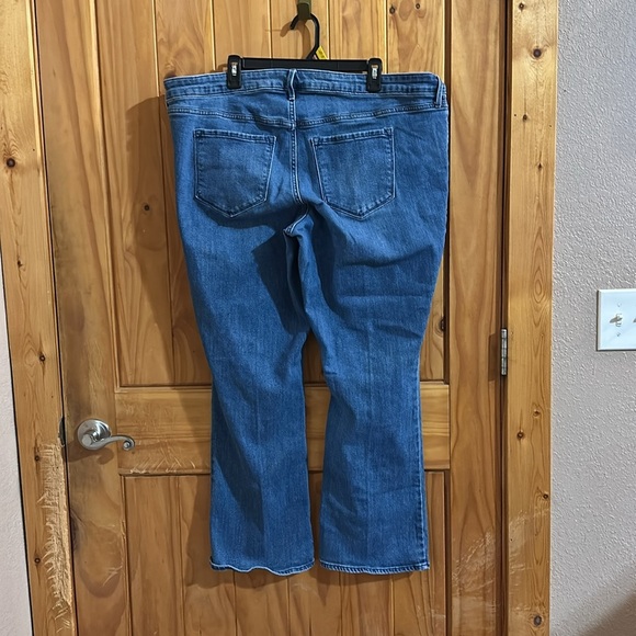 Old Navy 22 Wow Mid Rise jeans - Picture 3 of 5